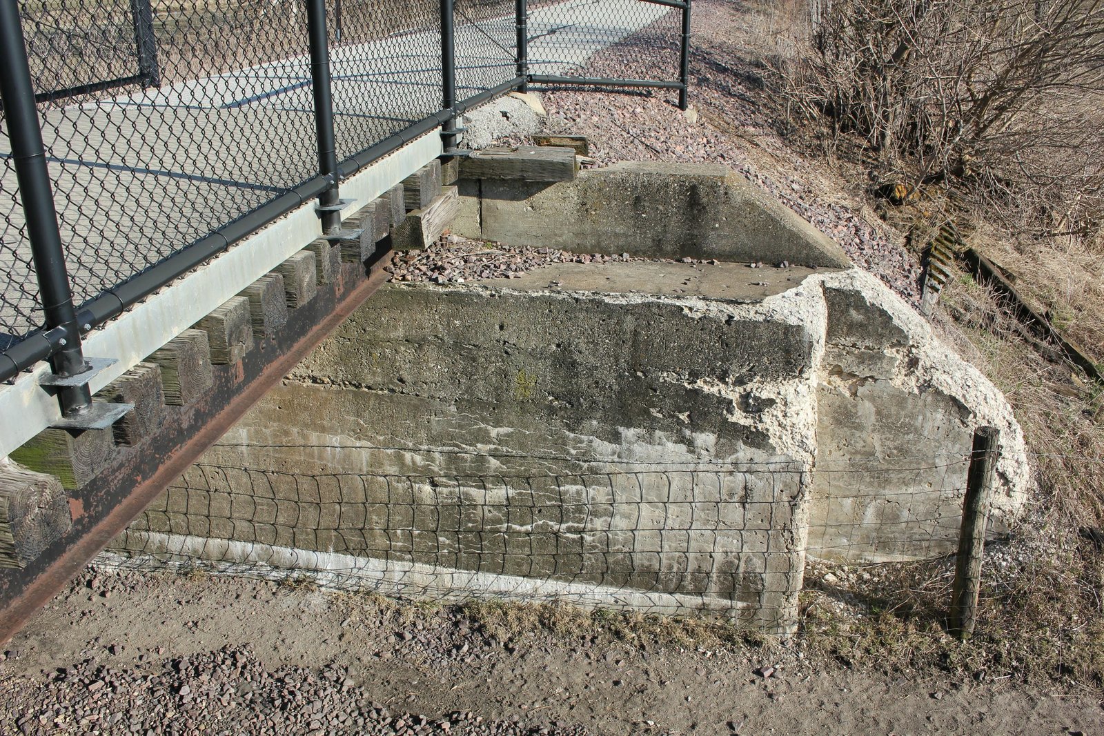 South abutment